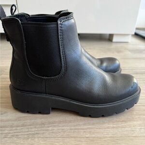 UGG Markstrum Chelsea Boot!